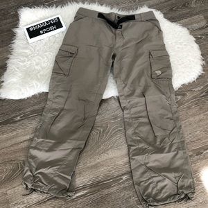 Mountain Hardwear men’s performance pants large